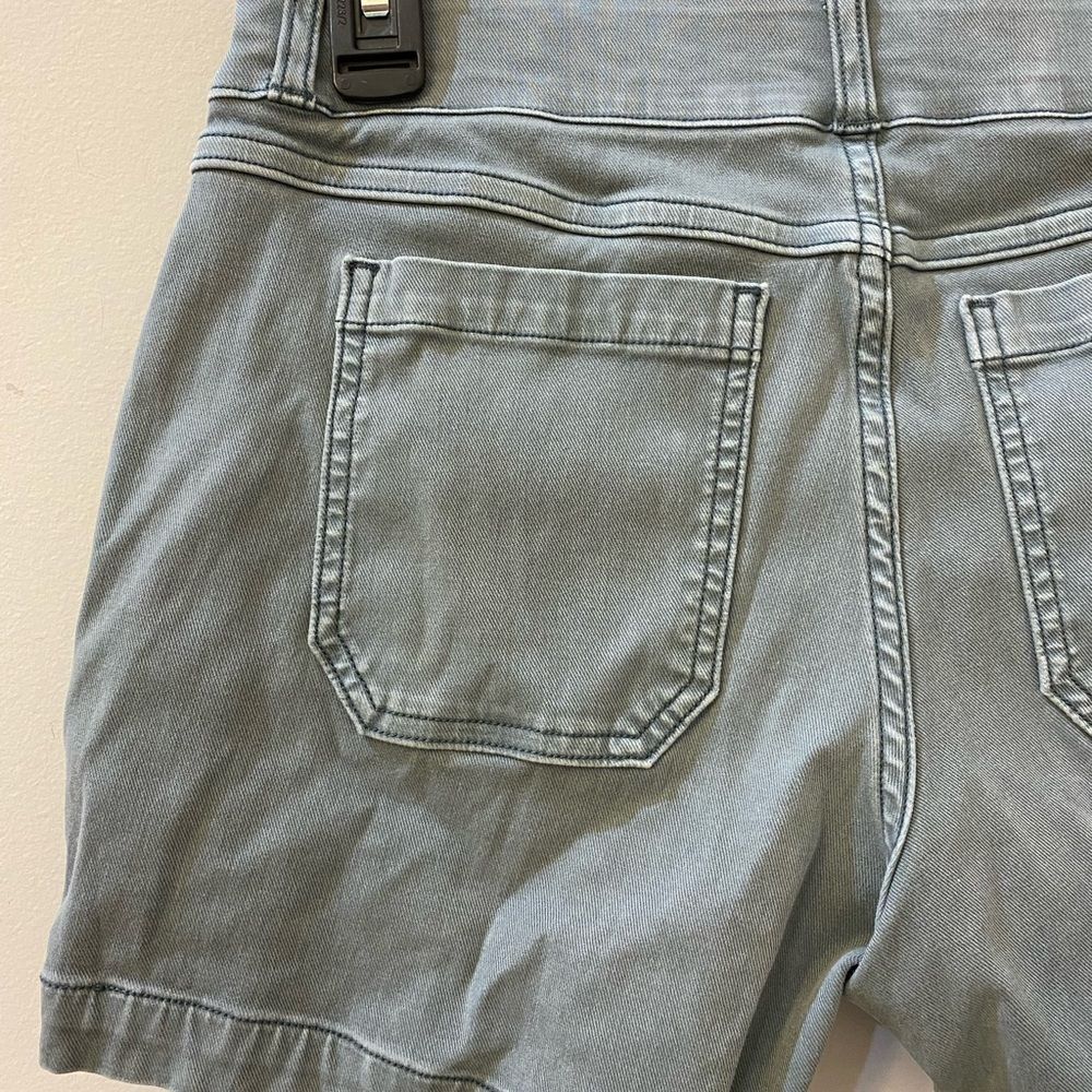 SPANX Stretch Twill Gray Shorts Women Size S - Picture 8 of 12